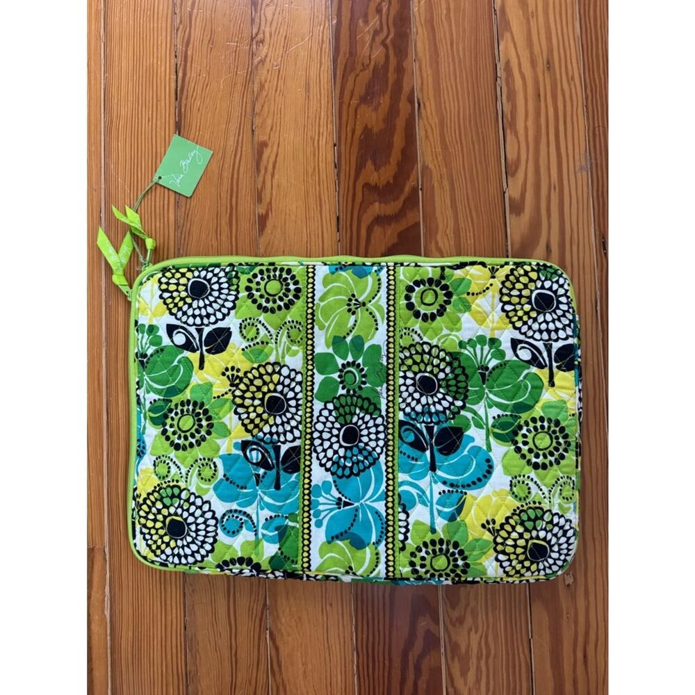 NWT Vera Bradley Green Floral Quilted Tablet Sleeve